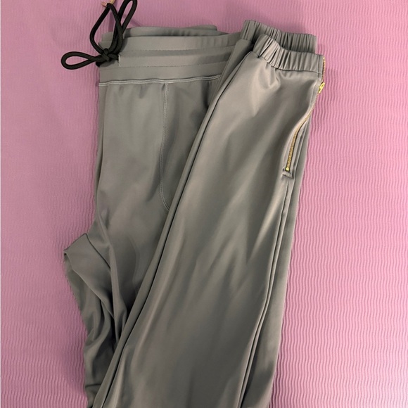 EUC Zyia Women’s light Charcoal Joggers with Black Drawstring size M - Picture 5 of 6